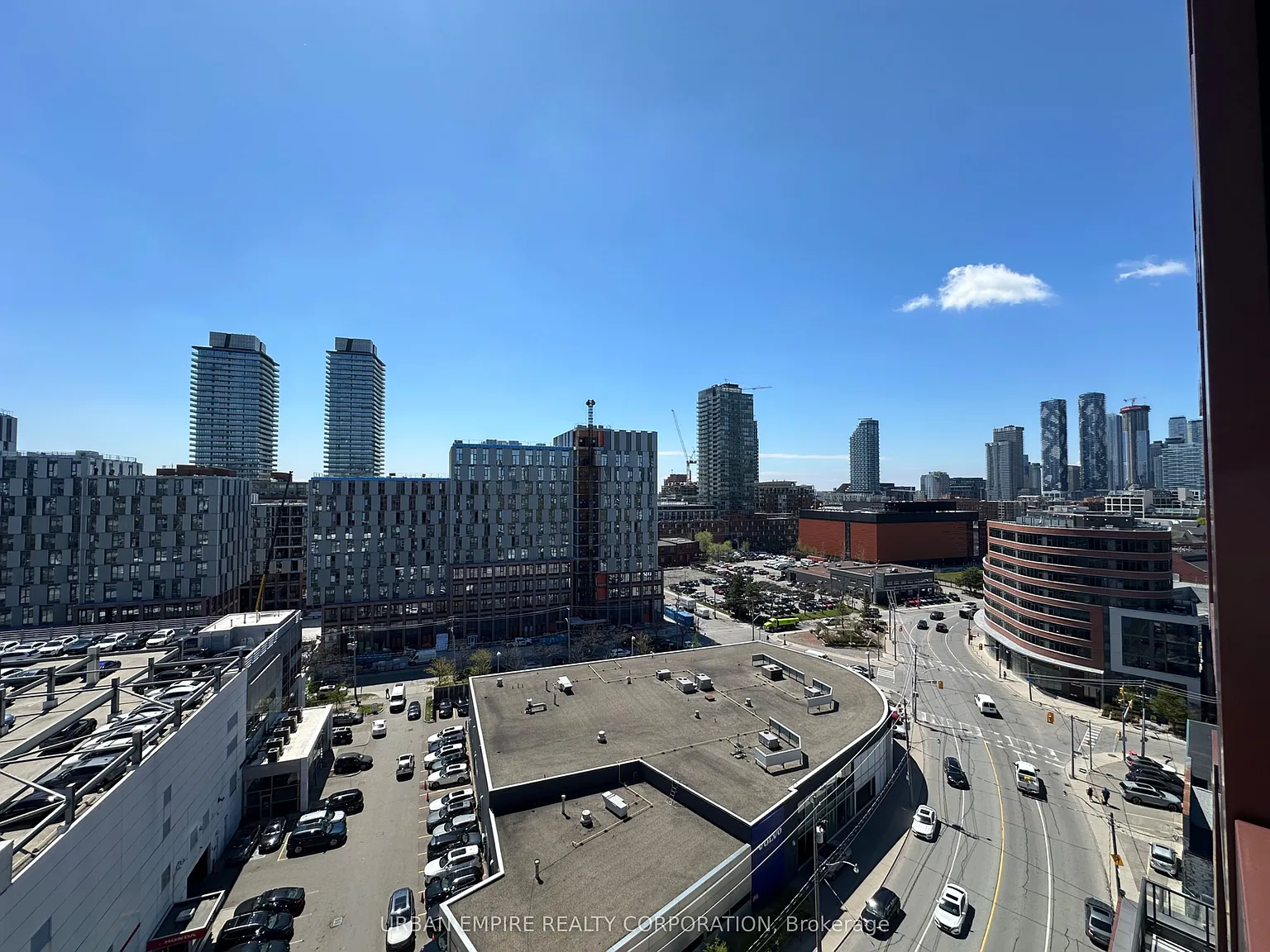 28 Eastern — Photo 4