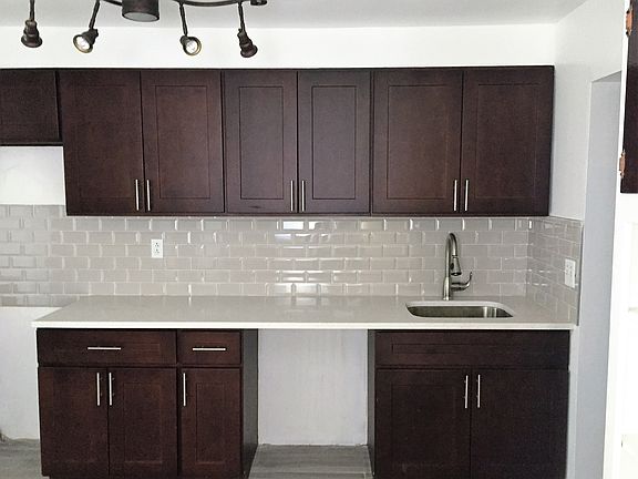 3rd image of 3312 Barker Ave #4