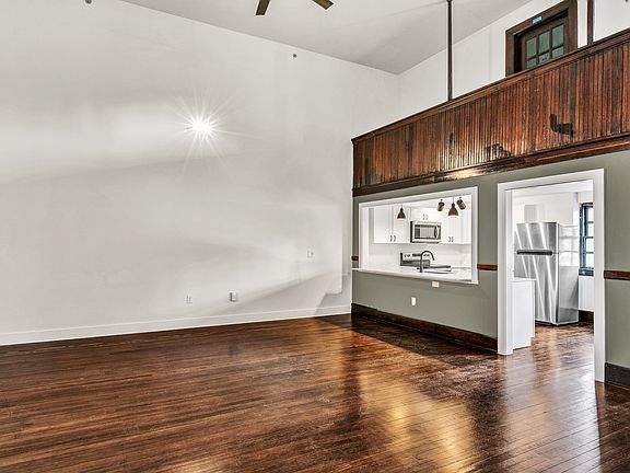 4th image of 825 Stewart Ave SE #B07
