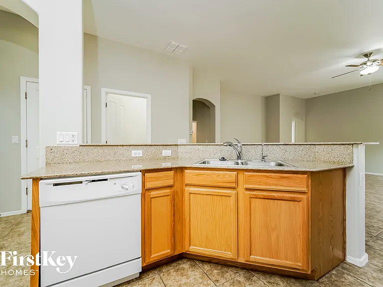 12891 N Westminster Dr — Photo 7