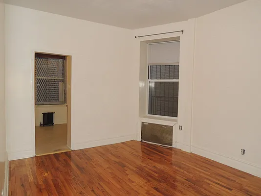 Rented by Bohemia Realty Group | media 36