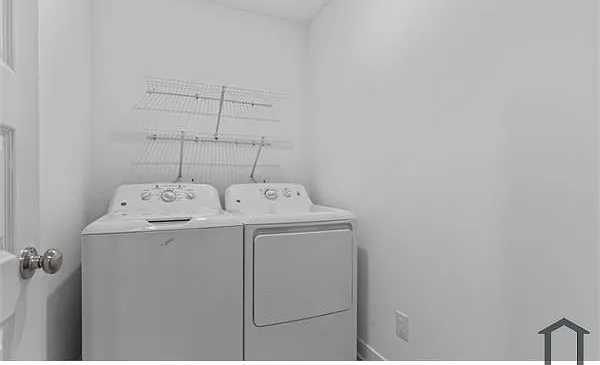 7265 Governors Row — Photo 4