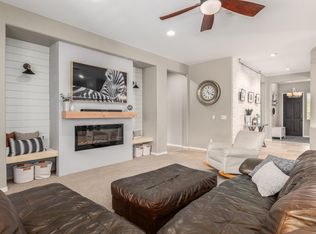 2027 W Chimney Rock Rd, Phoenix, AZ 85085