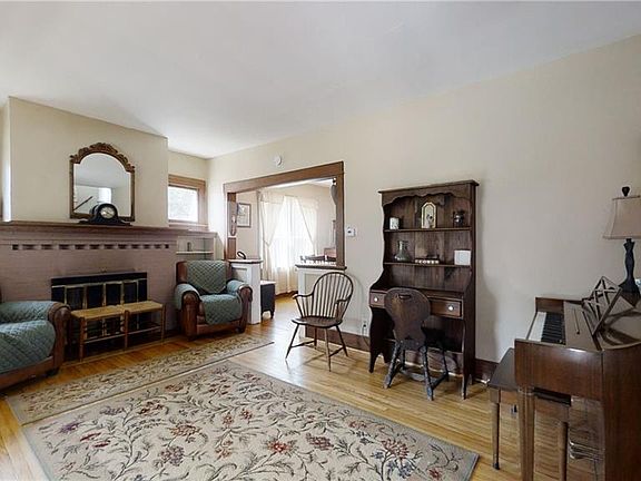 3rd image of 78 Crosby Ave