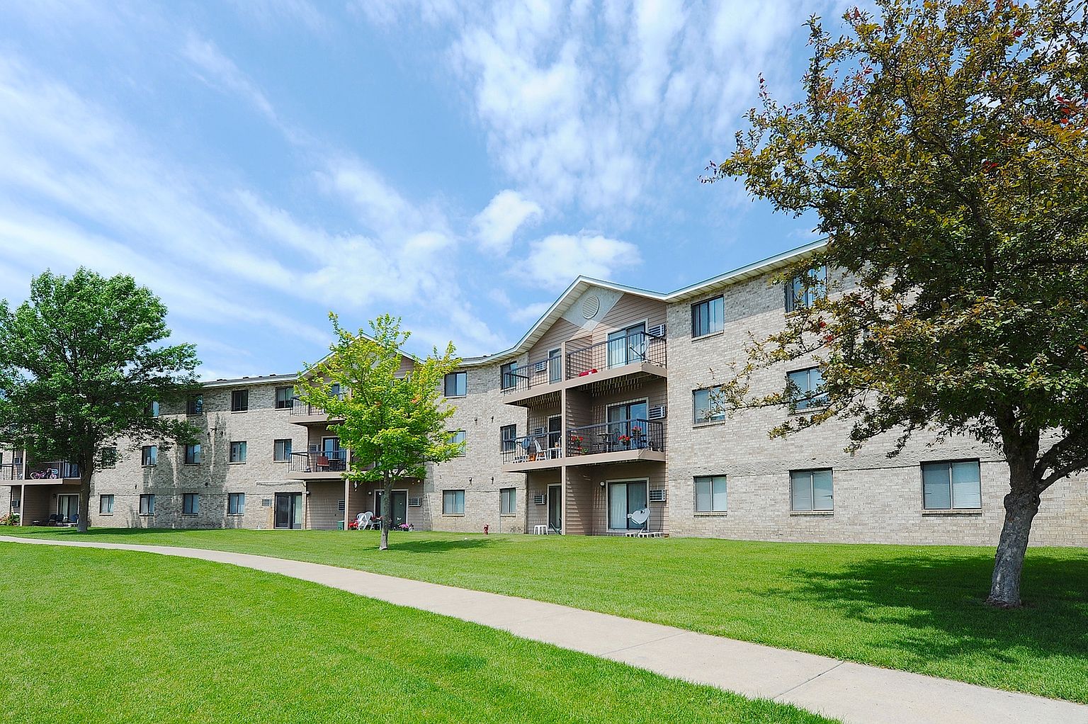 Elmcreek Apartments Champlin
