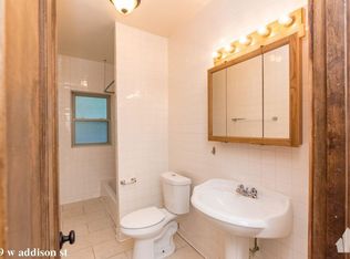 1539 W Addison St #1622, Chicago, IL 60613