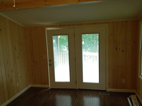2nd image of 2326 Whippoorwill Ln