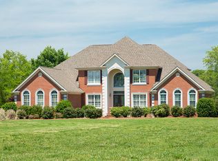 8427 Providence Rd, Ooltewah, TN 37363