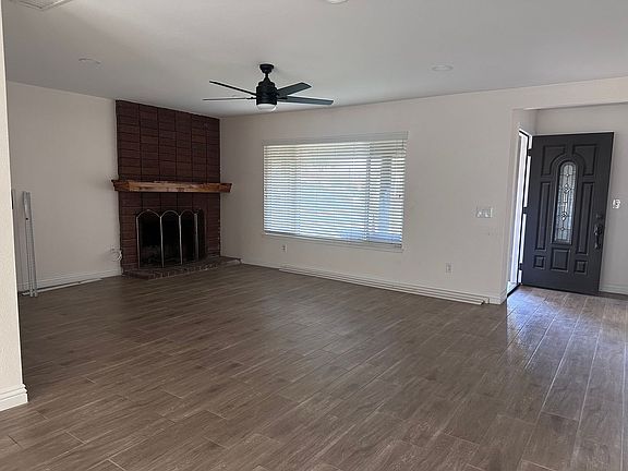 3rd image of 5090 Rockhurst Ct