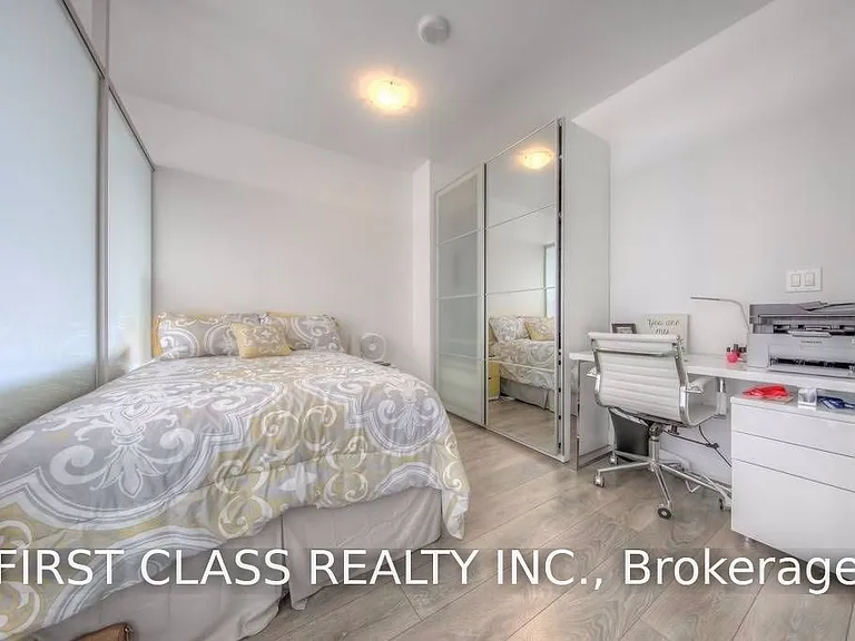 426 University Ave #1901 — Photo 22