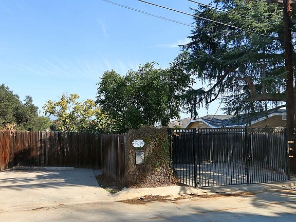 2nd image of 3934 Glenalbyn Dr