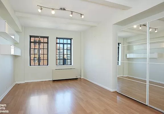 3rd image of 25 Tudor City Pl APT 1802
