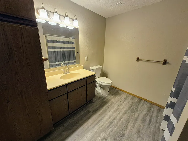115 3rd St #5 — Photo 3