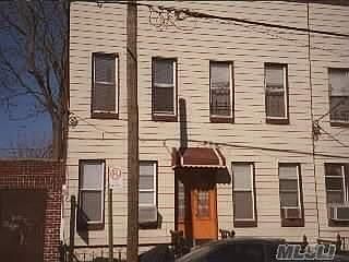 2nd image of 2011 Grove St