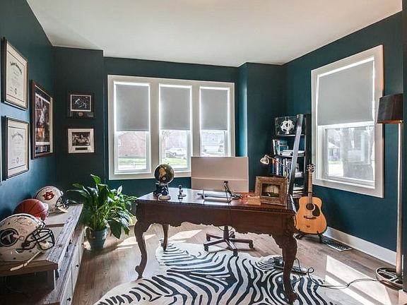 1st floor bedroom or office