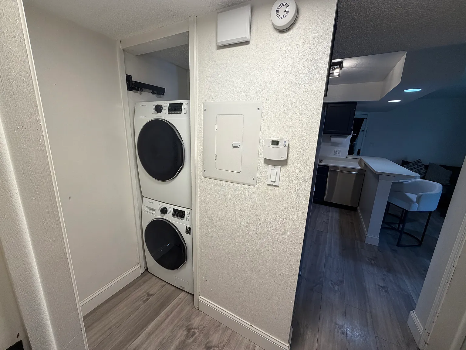 1 bed, 608 sqft, $2,100 — Photo 4