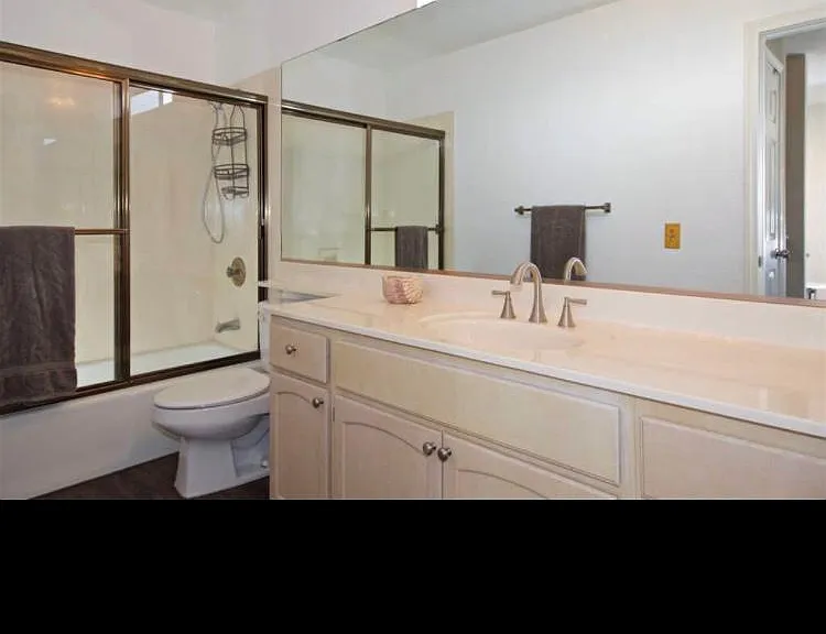 1860 Pacific Beach Dr #1 — Photo 13