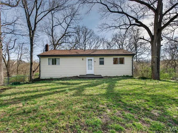 208 Major Dr, Fenton, MO 63026