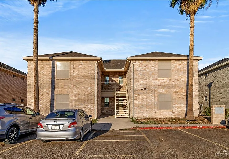 1523 Oasis Ave #4