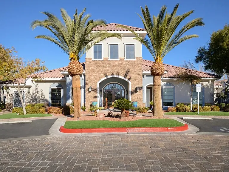 650 E Azure Ave — Photo 17