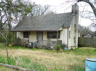 110 S Bois D Arc St, Leonard, TX 75452