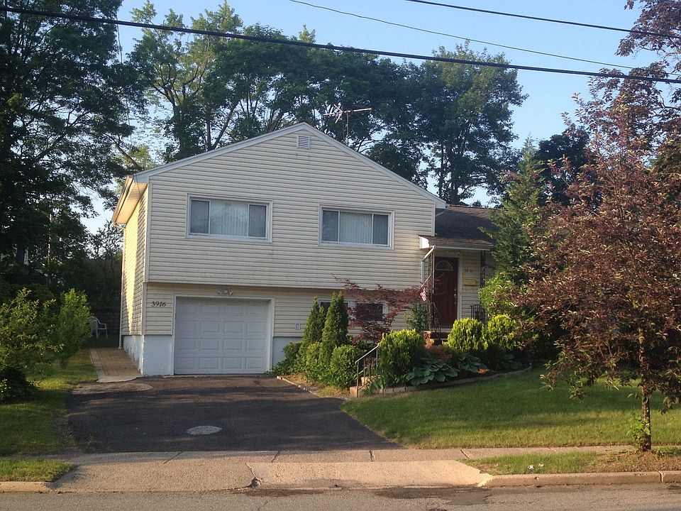 1st image of 39-16 Tierney Pl