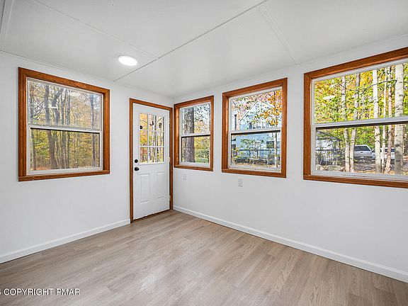 5th image of 2219 Maple Leaf Ct