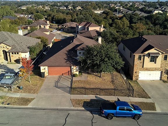 3rd image of 5405 Fiesta Oak Dr