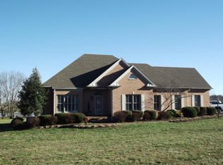 1352 Shallow Lake Cir, Hopkinsville, KY