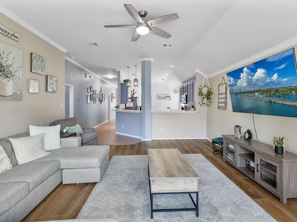 11818 Rainbow Bridge Ln, Humble, TX 77346