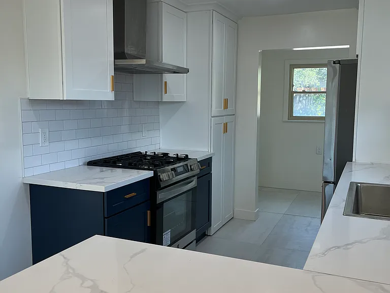 328 N Encinitas Ave — Photo 11