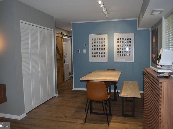 2nd image of 210 Victor Pkwy #210C