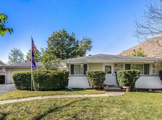 1448 Collins Ave, Glenview, IL
