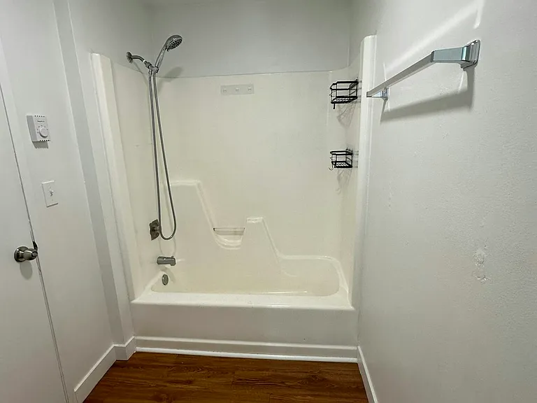 605 Andrew St #B — Photo 11