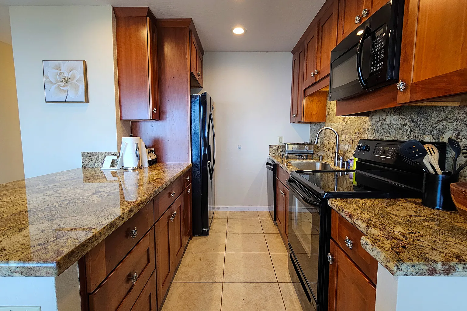 2 bed, $3,200 — Photo 2