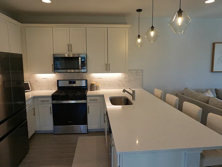 250 Brandon Lakes Dr — Photo 5