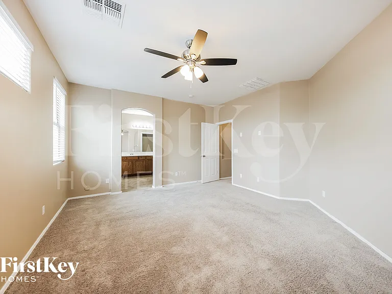 188 S 154th Ln — Photo 9