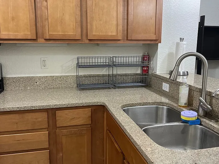 2508 SW 35th Pl #P93 — Photo 8