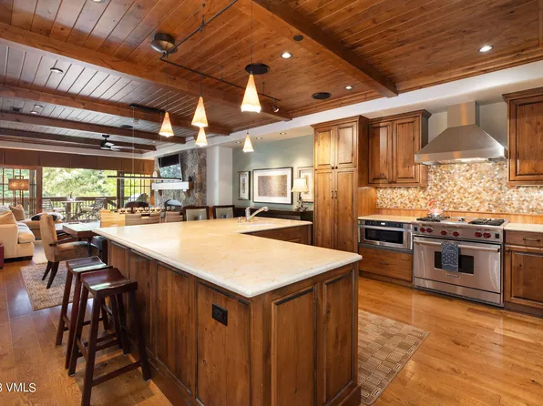 434 S Frontage Rd E APT 202, Vail, CO 81657