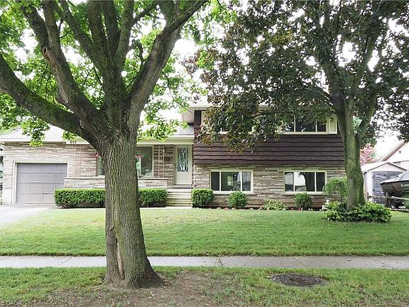 3rd image of 401 Forest Hill Dr