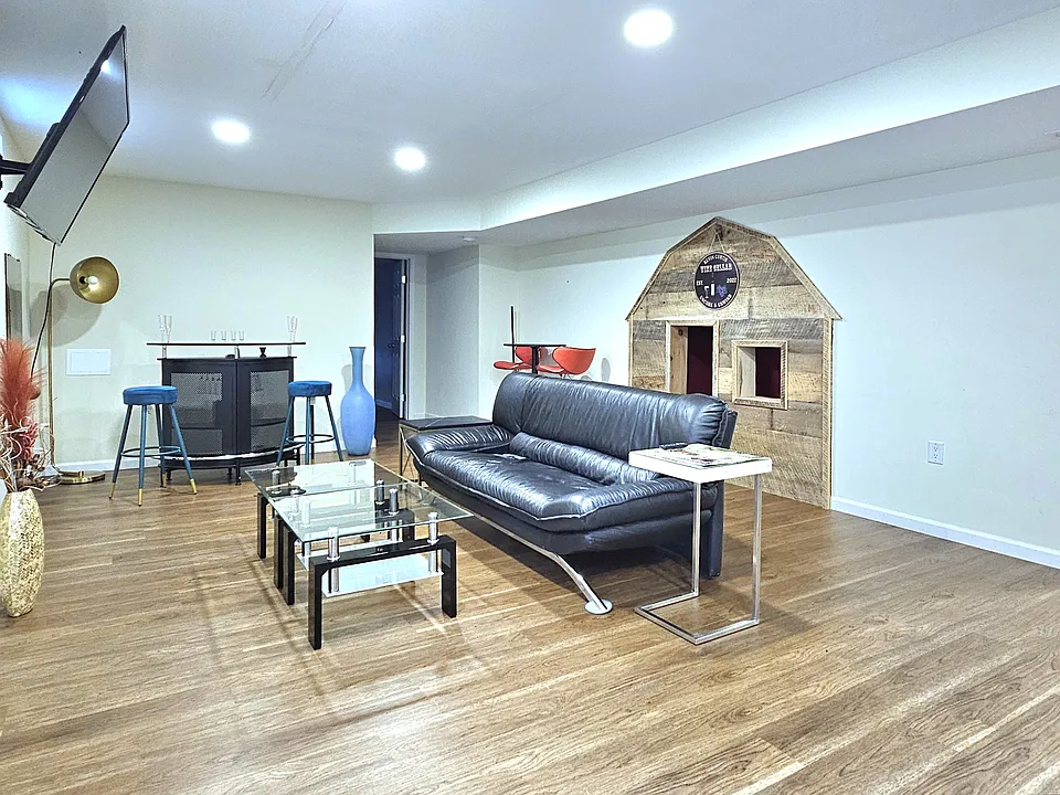 110 Bentpath Ct #BASEMENT
