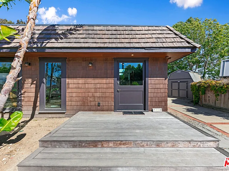 7038 Dume Dr — Photo 3