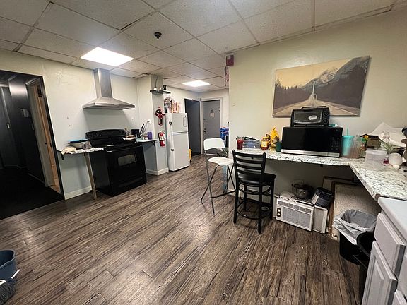 4th image of 890 Broadway #6