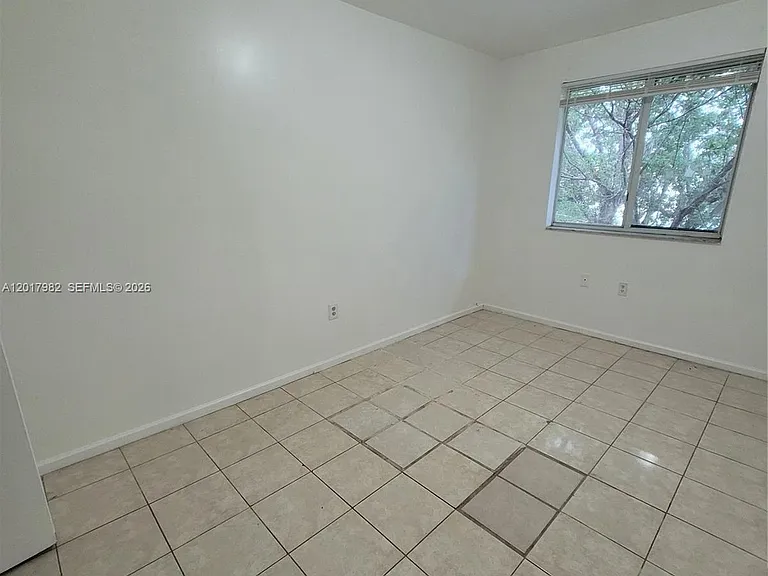 13950 NE 2nd Ave #1A — Photo 27
