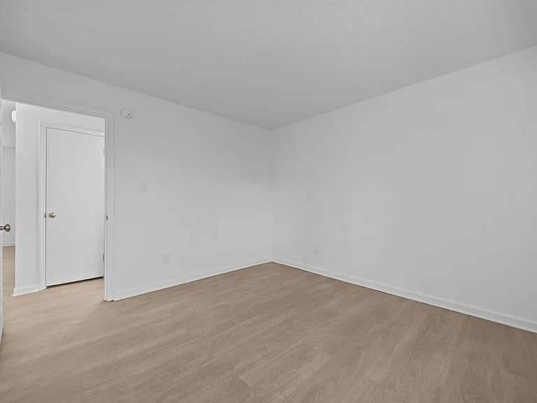 1011 Camden Ave — Photo 25