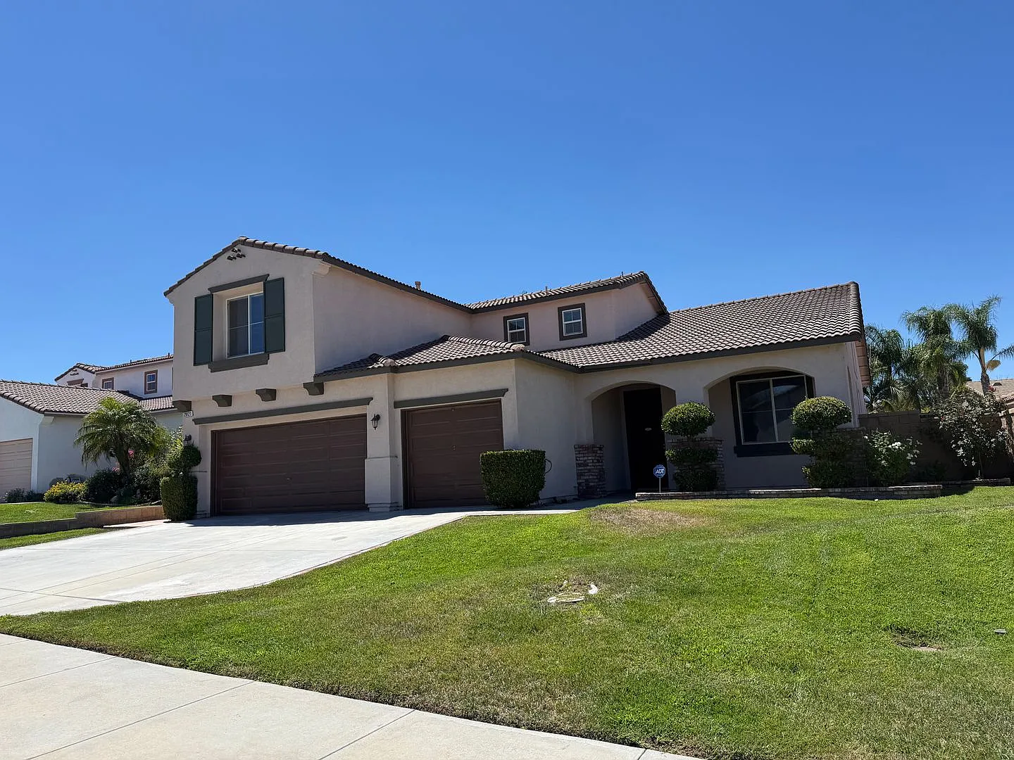 Beautiful and Spacious 5 Bedroom Menifee Home for Rent — Photo 1