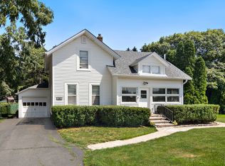 2761 Prairie Rd, Buffalo Grove, IL 60089