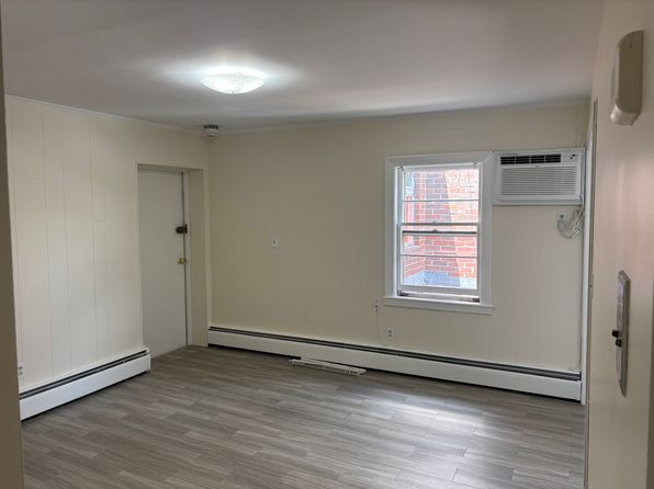 186 Lexington St #2