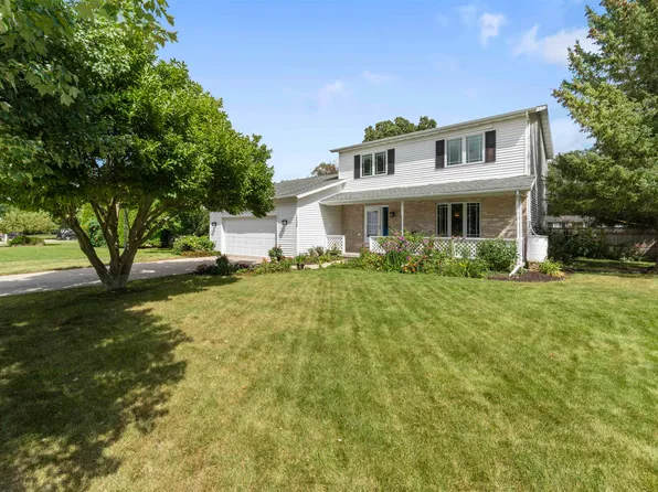 130 Lynne Trl, Oregon, WI 53575