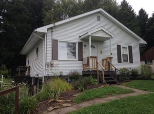 6738 Mars Crider Rd, Cranberry Twp, PA 16066
